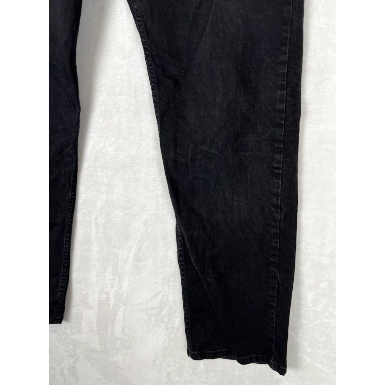 Levi's VINTAGE Levi’s 505 Black Denim Jeans Jeans 38x32 Men 90s Grunge Straight USA Read Faded Comfort Regular Men Size US 38 / EU 54 - 2 Thumbnail