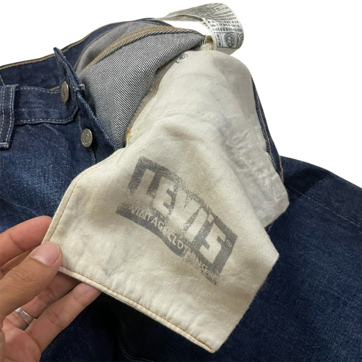 Levi's "Levi's 66501 LVC 1966 501XX Selvedge - Dark Wash" Size US 28 / EU 44 - 13 Thumbnail