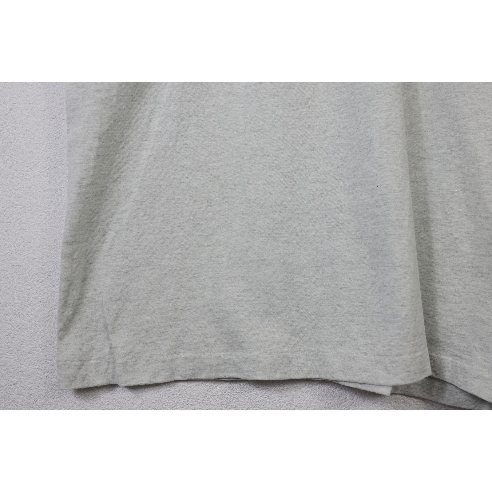 Vintage Vintage 1990 Yellowstone Timber Wolf Graphic Tee T-shirt 90s Size US XL / EU 56 / 4 - 7 Thumbnail