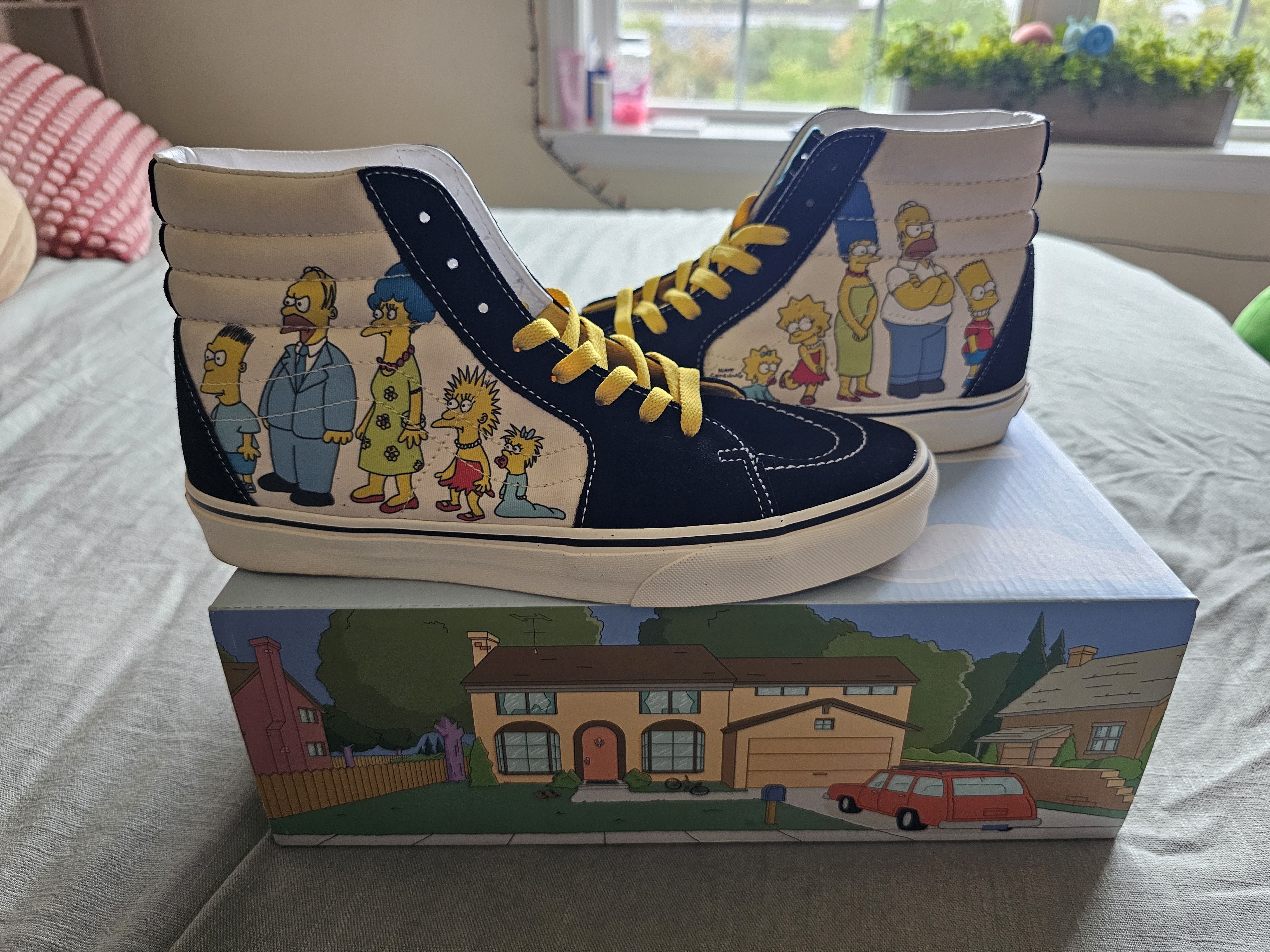 The Simpsons × Vans Simpsons Vans Sk8 High Size US 10 / EU 43 - 1 Thumbnail