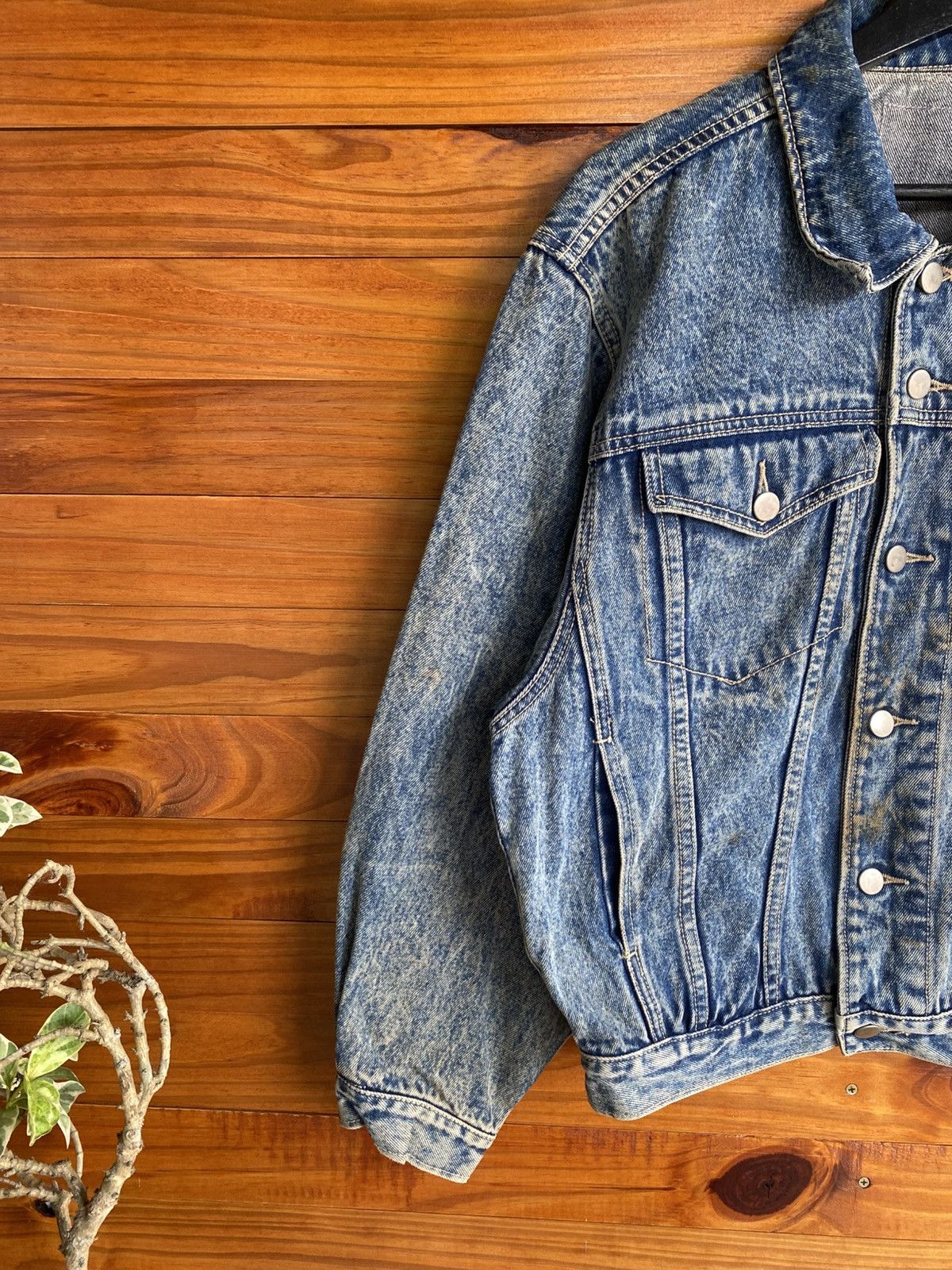 Vintage Vintage 1980s-1990s Acid Wash Denim Jacket – Unisex Classic Size US S / EU 44-46 / 1 - 7 Thumbnail