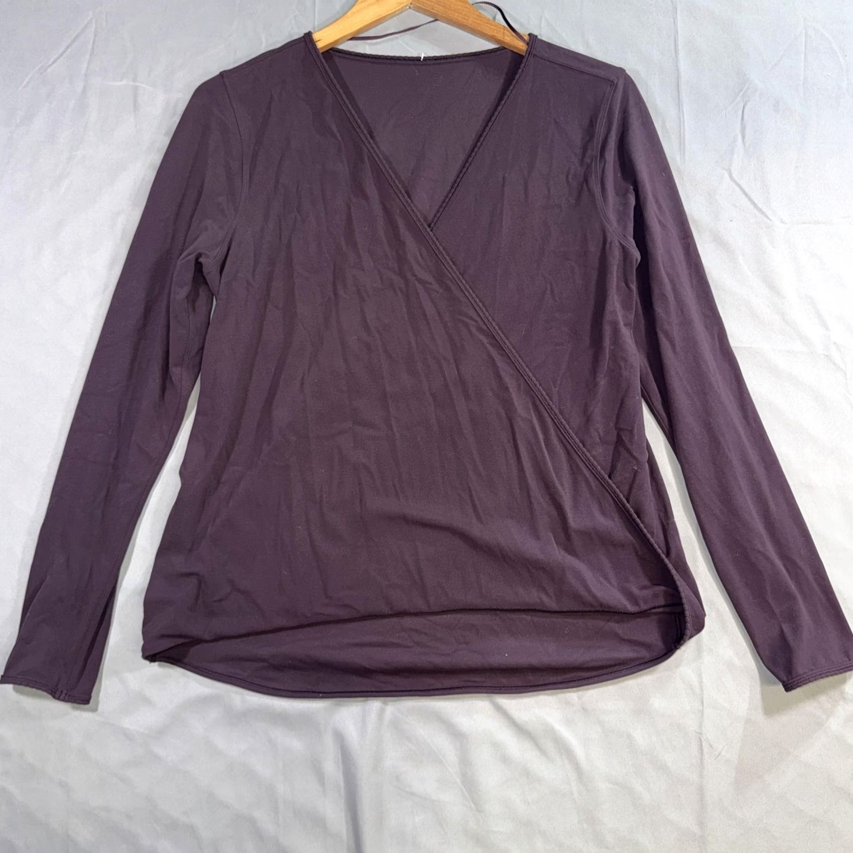 Lululemon Lululemon Shirt Womens Medium Purple Wrap Front Long Sleeve V-Neck Yoga Top Size M / US 6-8 / IT 42-44 - 2 Thumbnail