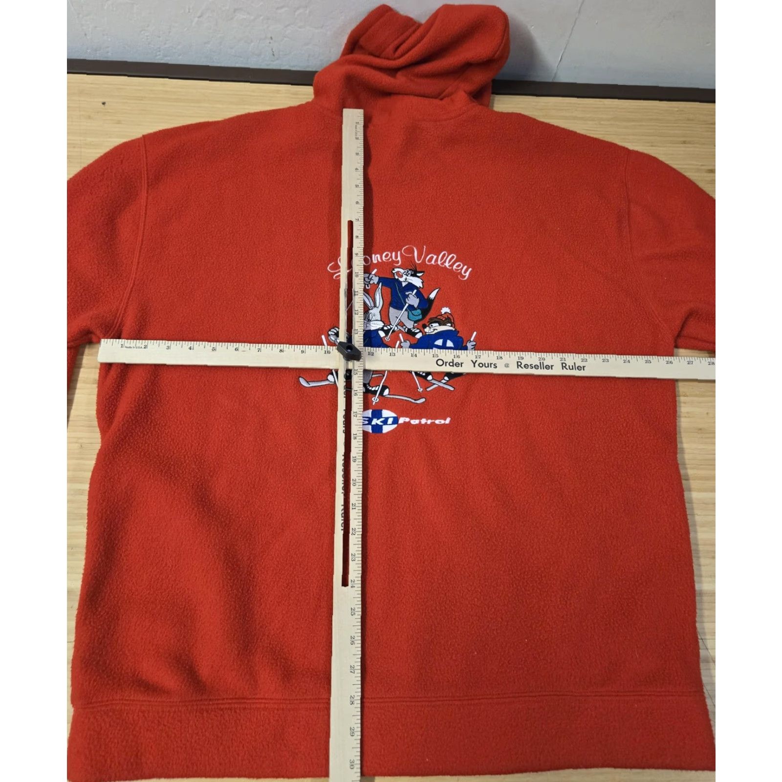 Acme Clothing VINTAGE Acme Clothing Co. Hoodie Men's Large Red Looney Valley Ski Patrol Graphic Print 90s Size US L / EU 52-54 / 3 - 7 Thumbnail