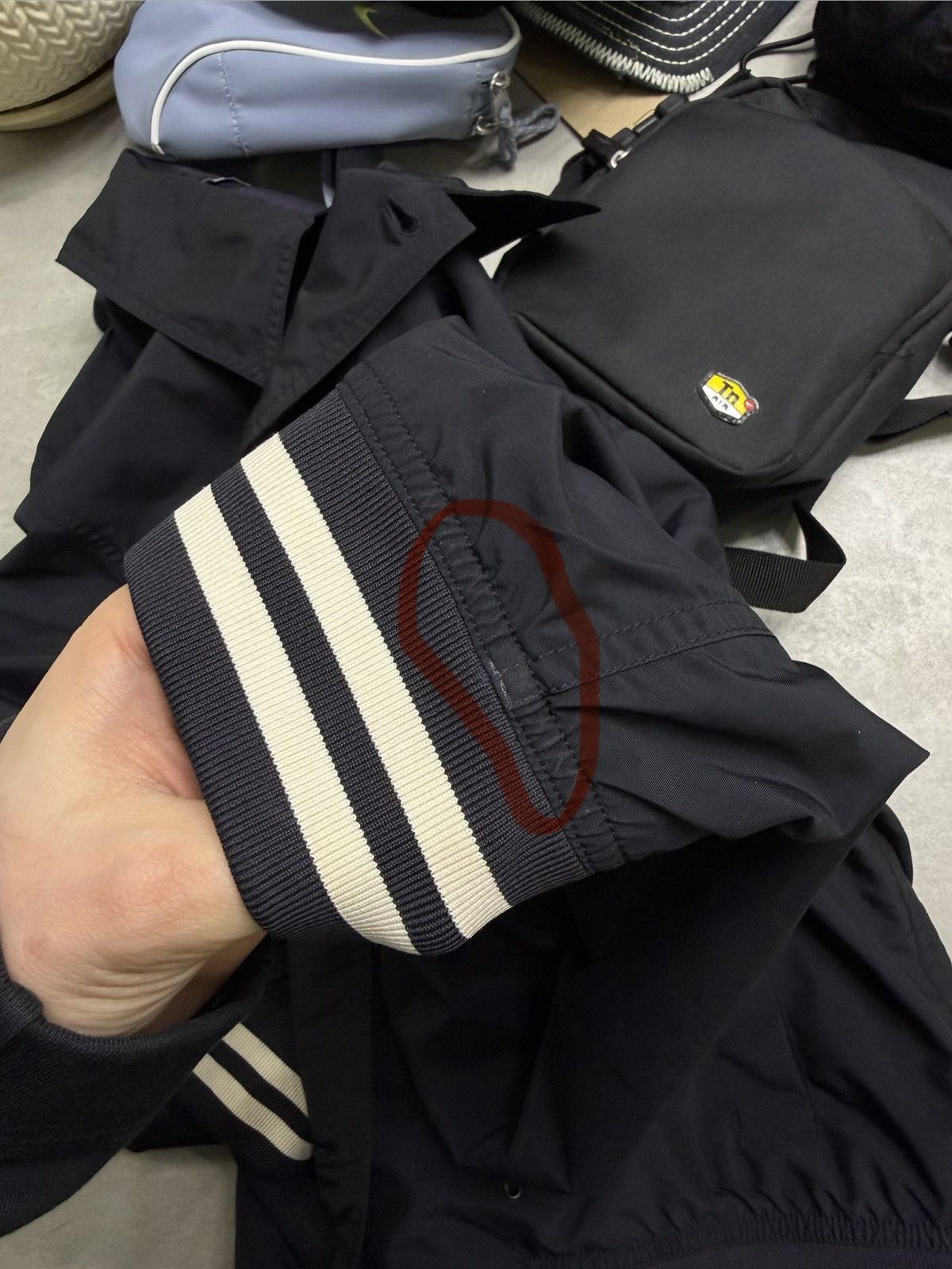 Dior Authentic Dior Men’s Navy Bomber Jacket Size 52 Button Front Size US L / EU 52-54 / 3 - 18 Thumbnail