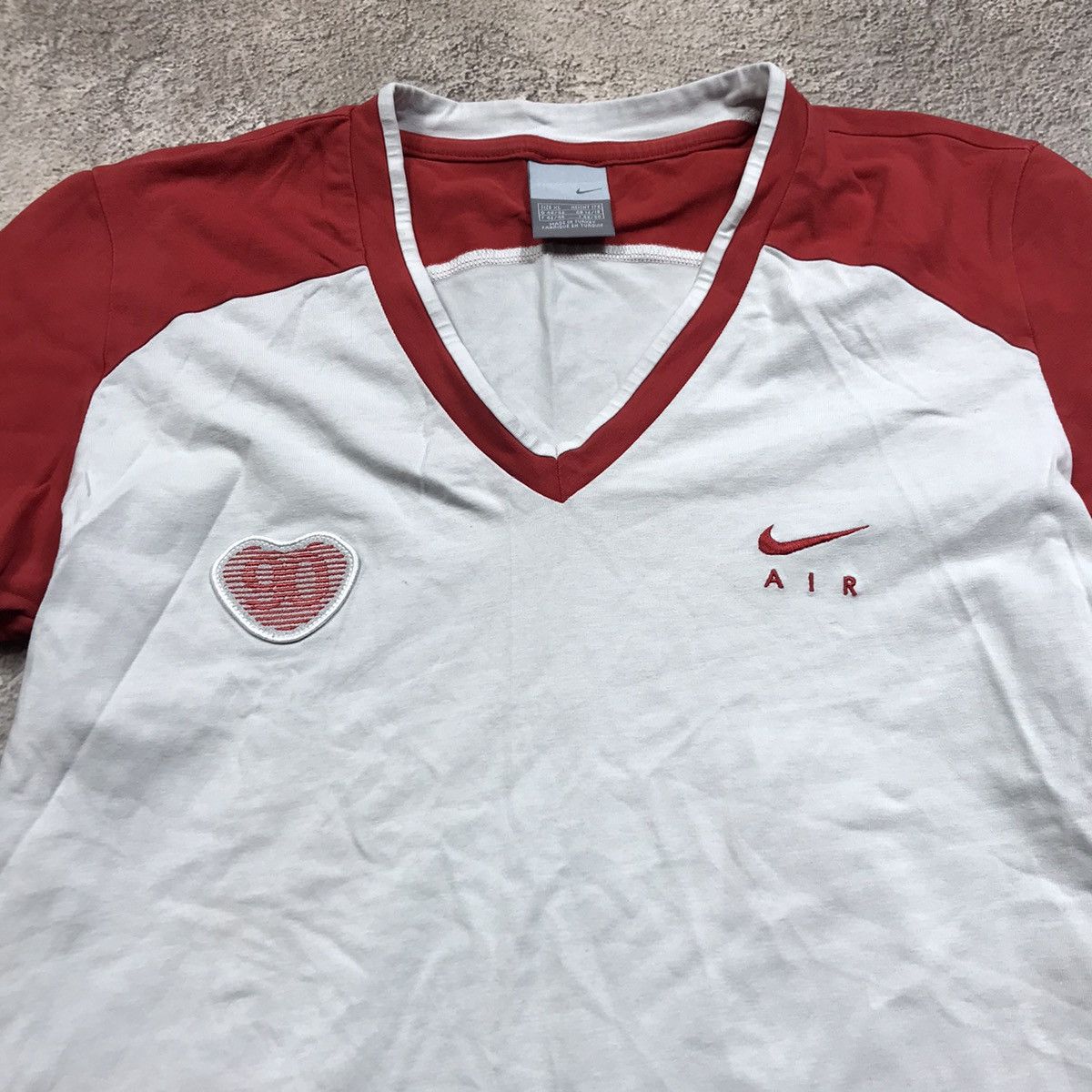 Vintage Vintage Nike Y2K Raglan Tee Heart Logo Streetwear Washed XL Size XL / US 12-14 / IT 48-50 - 3 Thumbnail