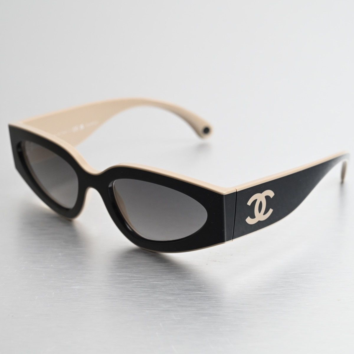 Chanel CHANEL 0CH6056 SUNGLASSES Size ONE SIZE - 2 Thumbnail