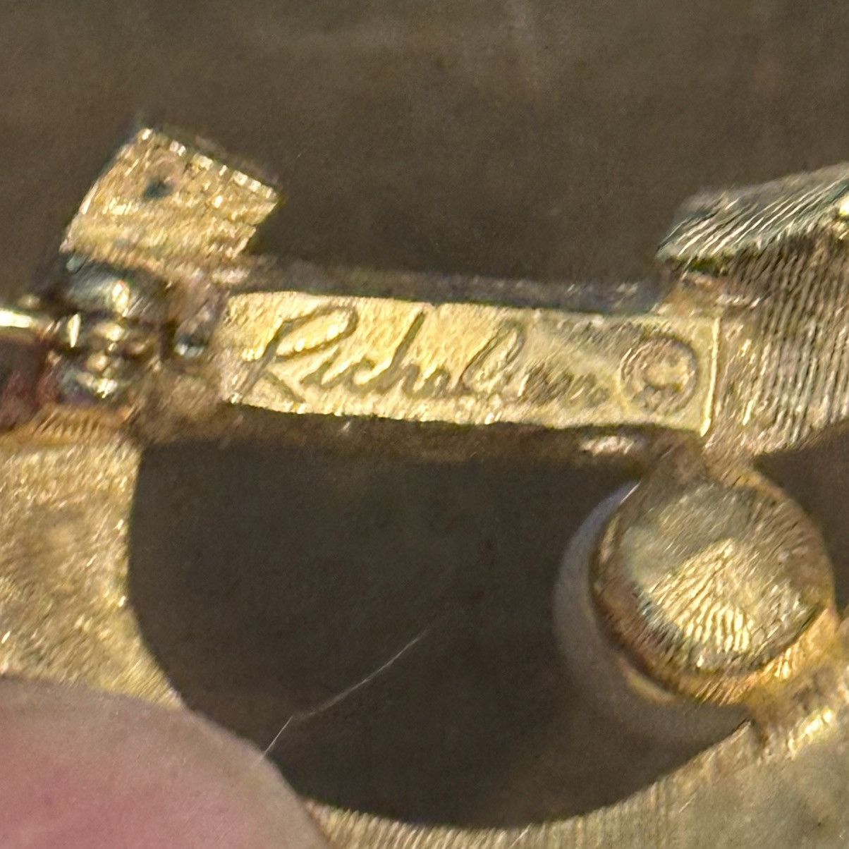 Other × Vintage Vintage Richelieu gold tone letter D pearl accent brooch Size ONE SIZE - 5 Thumbnail