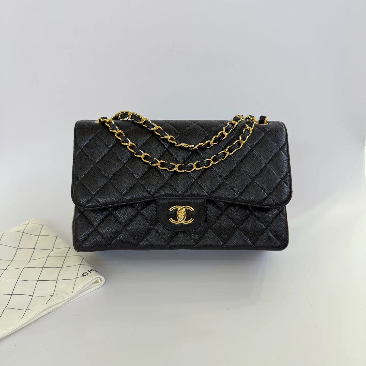Chanel Pre-loved Bag Very good condition Size ONE SIZE - 1 Thumbnail