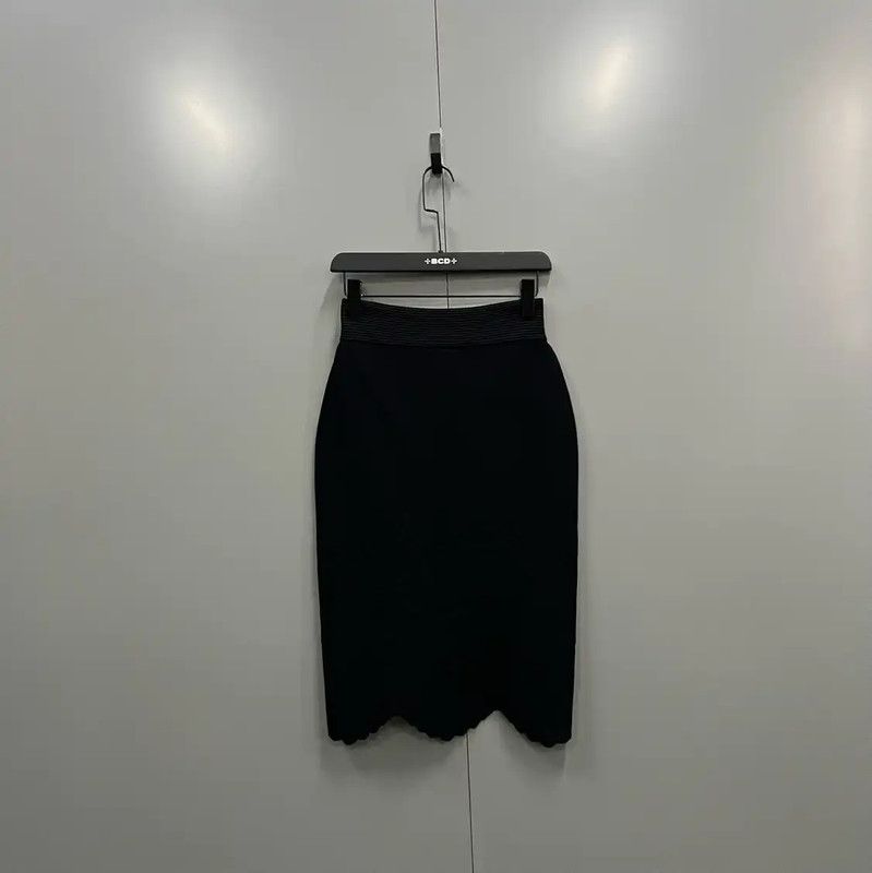 Alexander McQueen Alexander McQueen Black Midi Skirt for Women 0089 Size 23" - 1 Thumbnail
