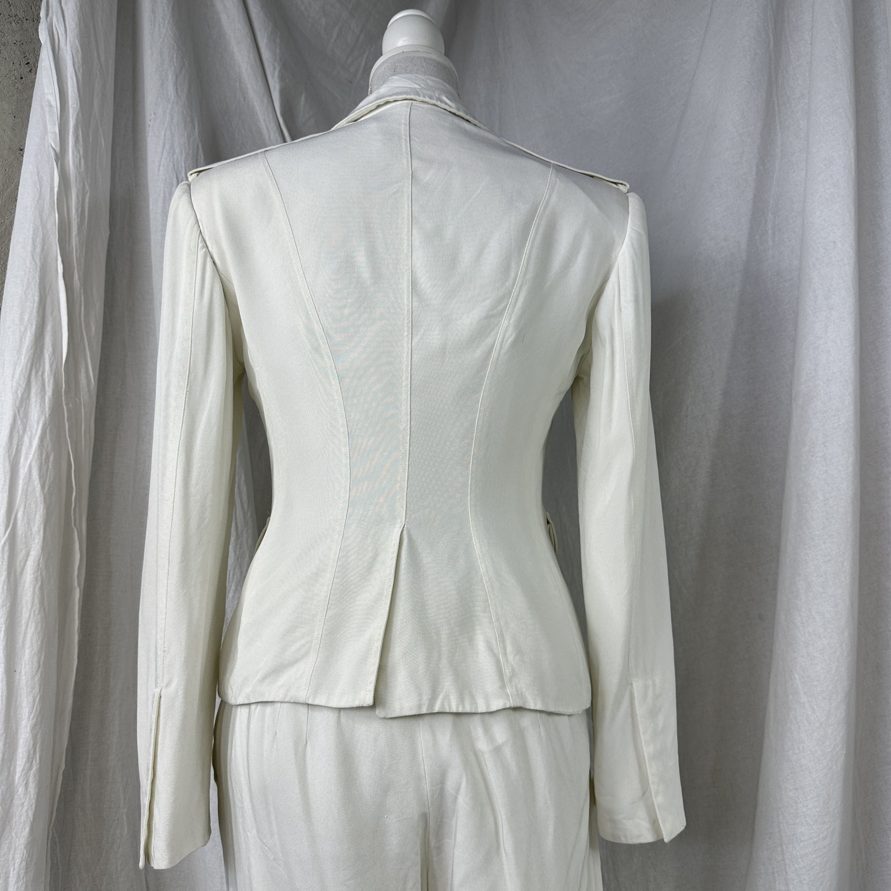 Gucci × Vintage Vintage Gucci Padded Shoulders Blazer 00s Size 25" / US 0 / IT 36 - 16 Thumbnail