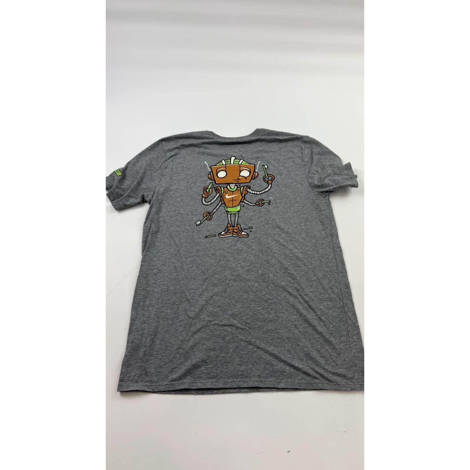 Nike VINTAGE Nike ManRev Shirt Mens Large Gray Dri-FIT Graphic Robot Cartoon 2012-2018 Tee Size US L / EU 52-54 / 3 - 5 Thumbnail