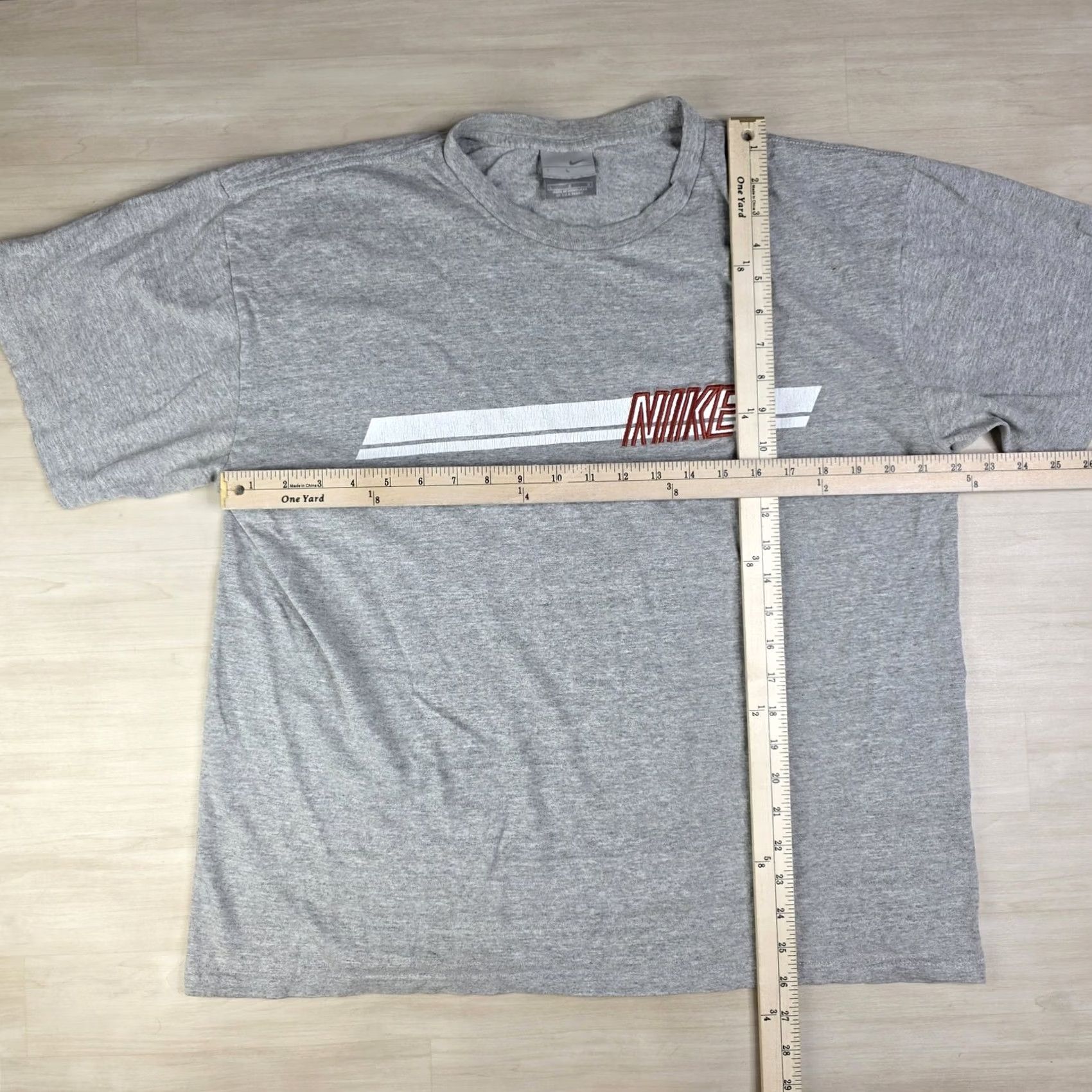 Nike VINTAGE Nike Shirt Mens Large 90s Graphic Embroidered Silver Tag Tee Size US L / EU 52-54 / 3 - 5 Thumbnail