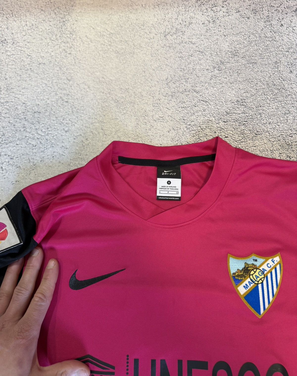 Nike Nike Malaga 2011 2012 Away Jersey Apono 10 Pink UNESCO LFP S Size US S / EU 44-46 / 1 - 18 Thumbnail
