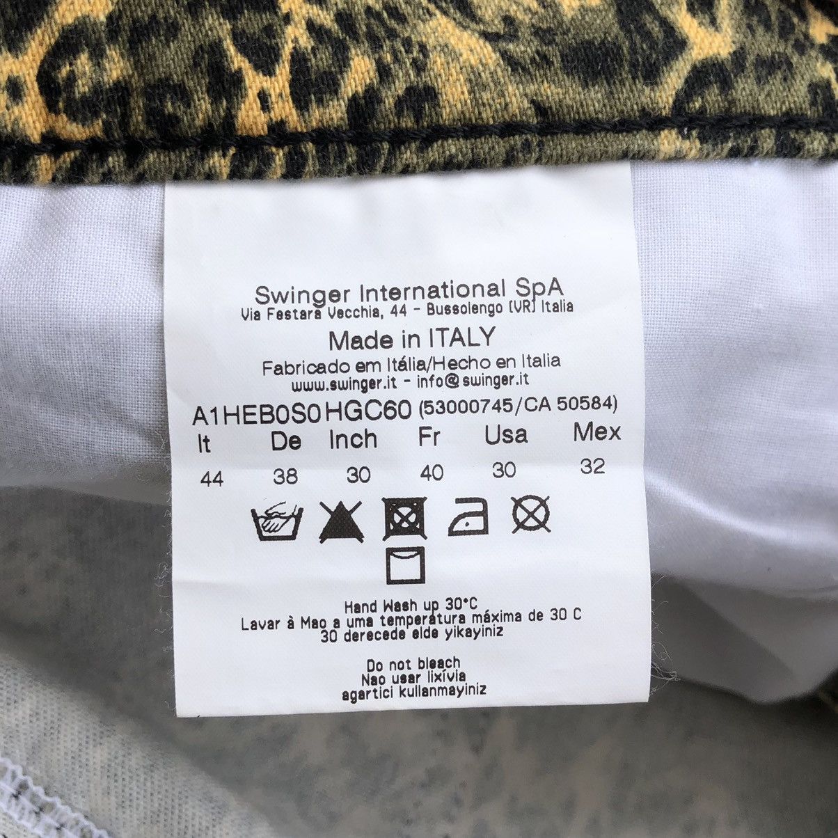 Versace Versace Jeans Couture Pants With An All-Over Leopard Print Size 30" / US 8 / IT 44 - 14 Thumbnail