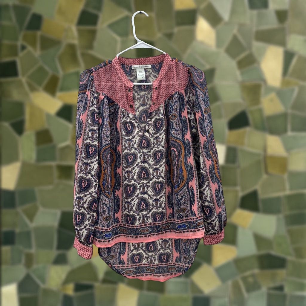Vintage VINTAGE American Rag Womens Blouse XS Pink Paisley Sheer Long Sleeve V-Neck Size XS / US 0-2 / IT 36-38 - 1 Thumbnail