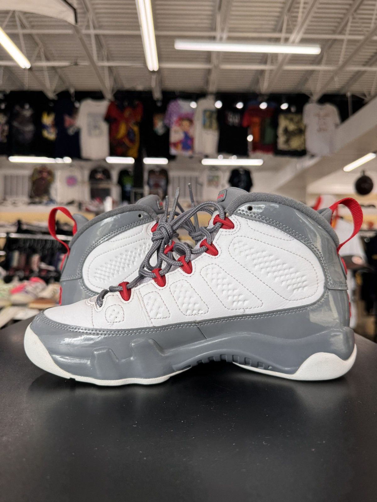Jordan Brand Air Jordan 9 Fire Red Size 7Y (2022) Size US 6 / EU 39 - 4 Thumbnail