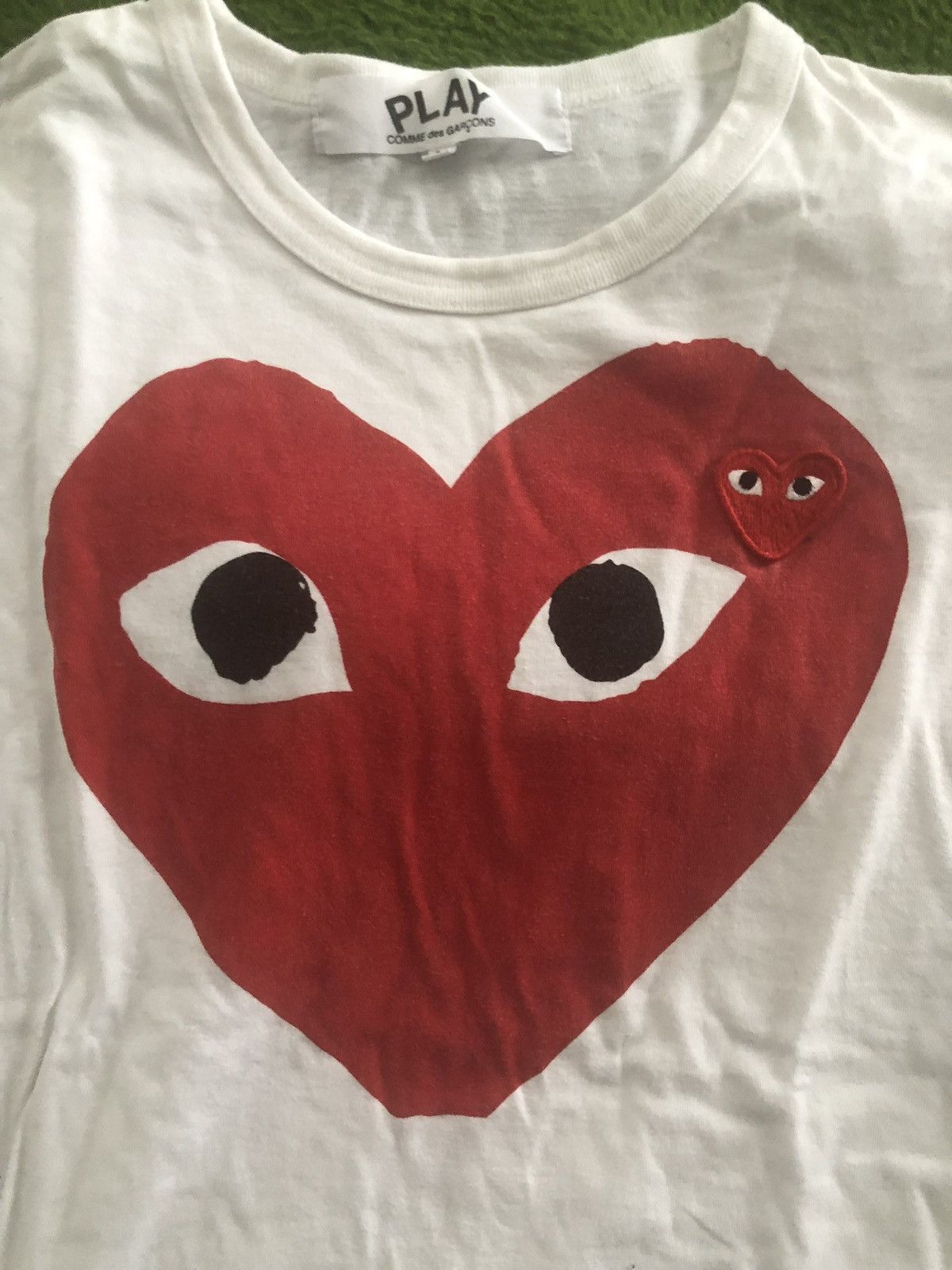 CDG by Comme des Garcons White Comme des Garçons Play heart tee size medium Size US M / EU 48-50 / 2 - 2 Thumbnail