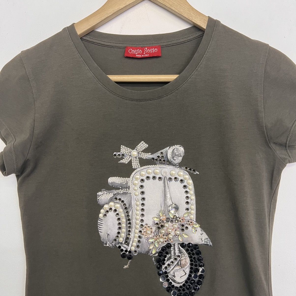Japanese Brand CORSO ROSSO beaded and sequined Deco Art Scooter Tshirt Size S / US 4 / IT 40 - 2 Thumbnail