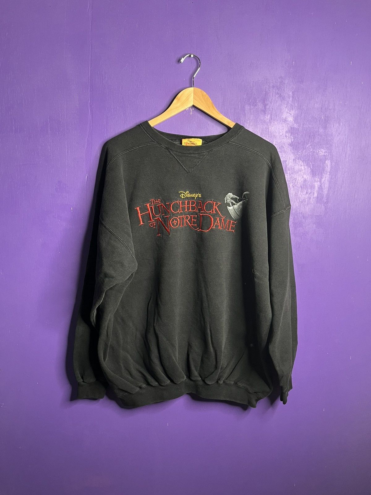 Disney × Vintage Vintage 90s Disney hunchback of Notre dame crewneck Size US XL / EU 56 / 4 - 1 Thumbnail