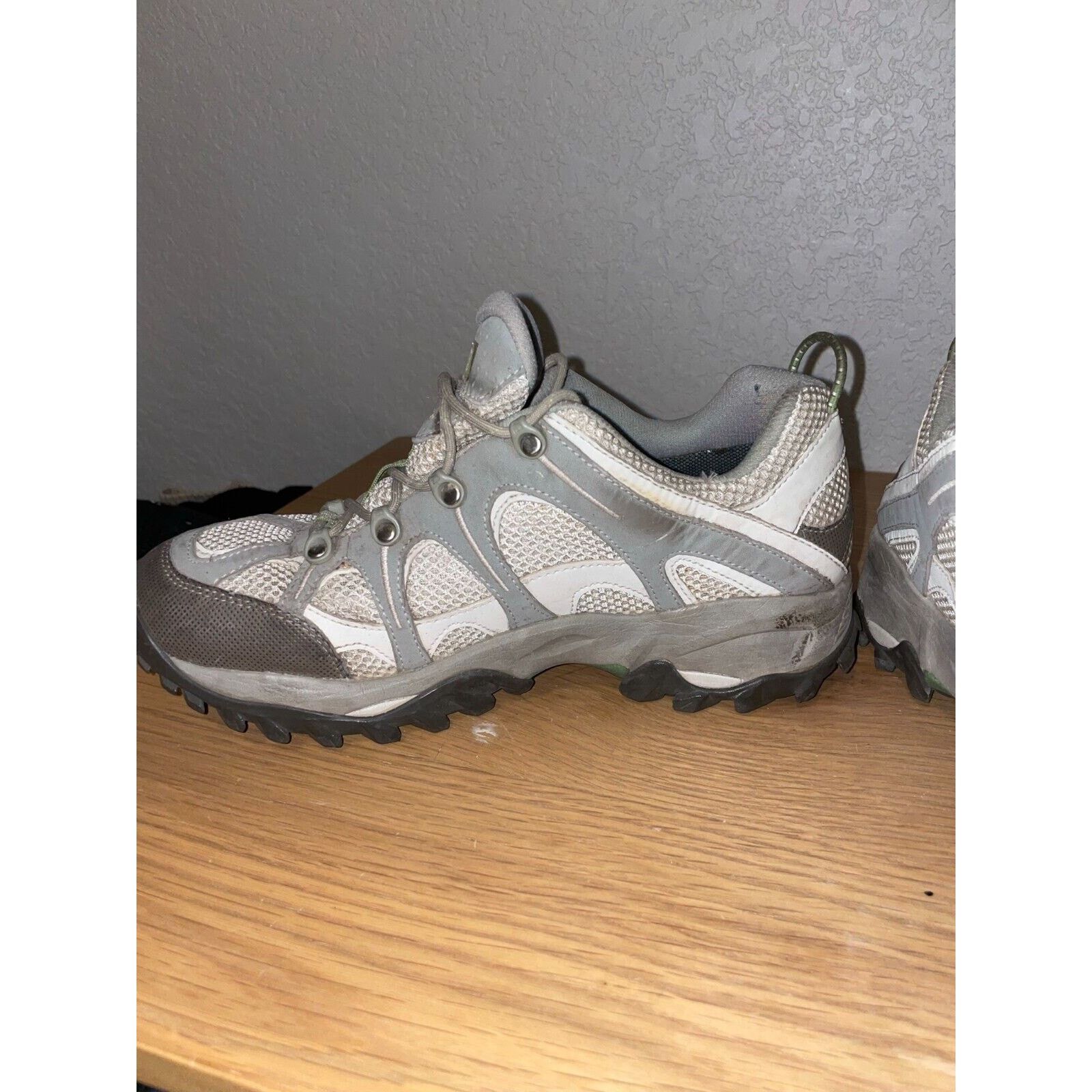 The North Face Womens The North Face Gore-Tex Shoes XCR Gray Sneakers TNF 8 Size US 8 / IT 38 - 8 Thumbnail