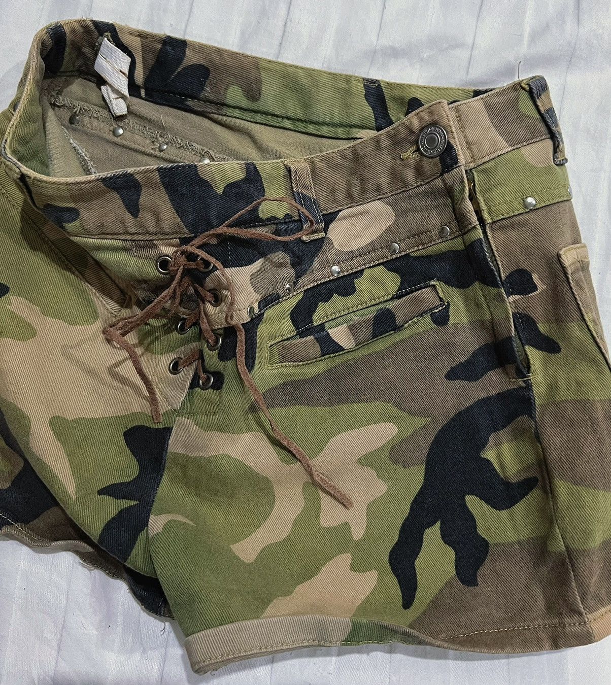 Japanese Brand Vintage camo high waist shorts 🌲 Size 24" / US 00 / IT 34 - 4 Thumbnail