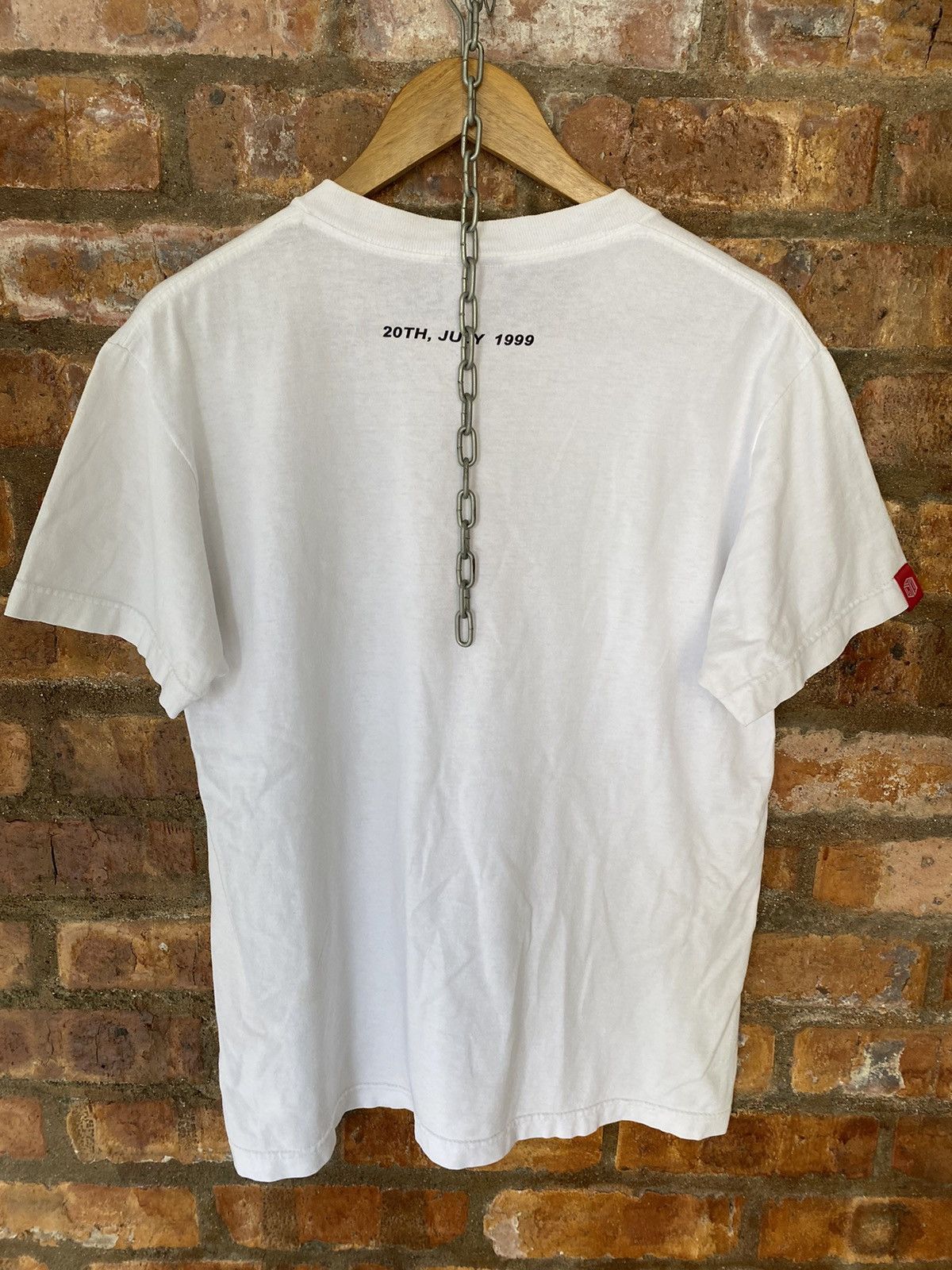 General Research 1999 iconic Red door General research store Size US M / EU 48-50 / 2 - 7 Thumbnail