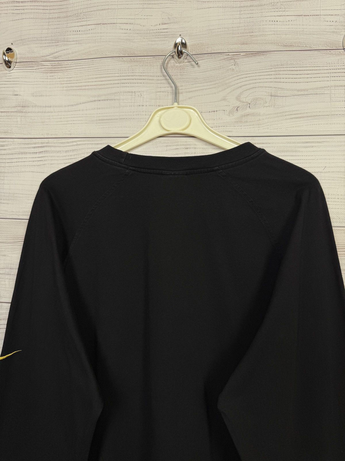 Nike Vintage Y2K Nike Swoosh Big Logo long Sleeve Japan Size US XL / EU 56 / 4 - 4 Thumbnail