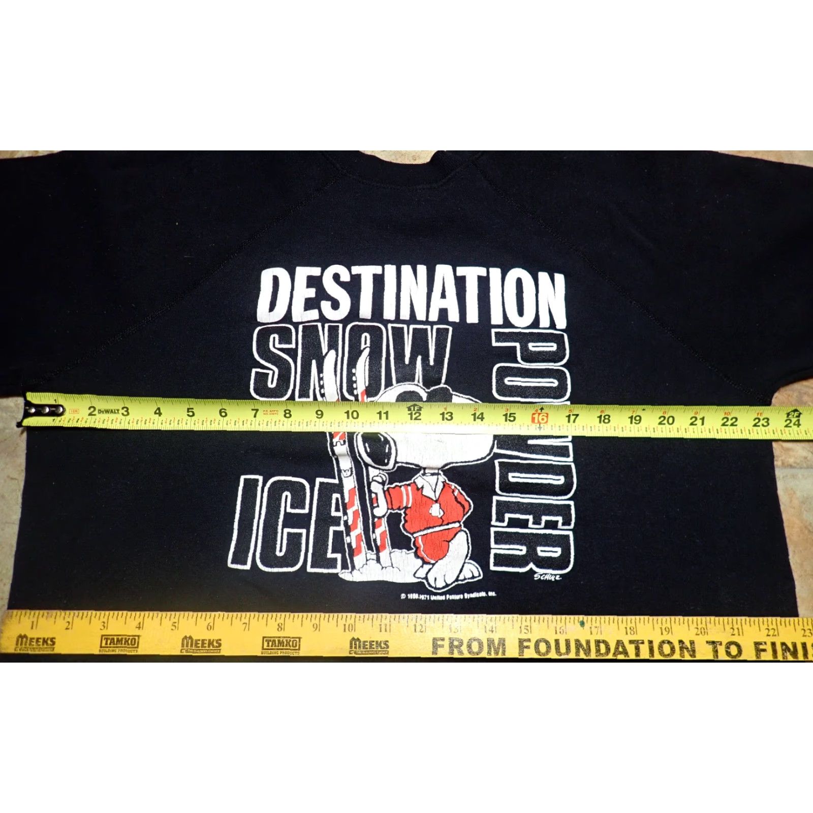 Peanuts Vintage 60s 70s Peanuts Snoopy Sweatshirt Sweatshirt Men’s Large Black Graphic Print Destination Snow Powder Ice Snow Ski Size US L / EU 52-54 / 3 - 5 Thumbnail
