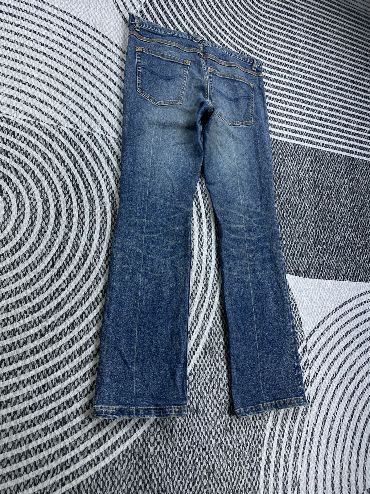 DISCOVERED Vintage Flared Discovered Japan Blue Distressed Denim Jeans Size US 35 - 5 Thumbnail