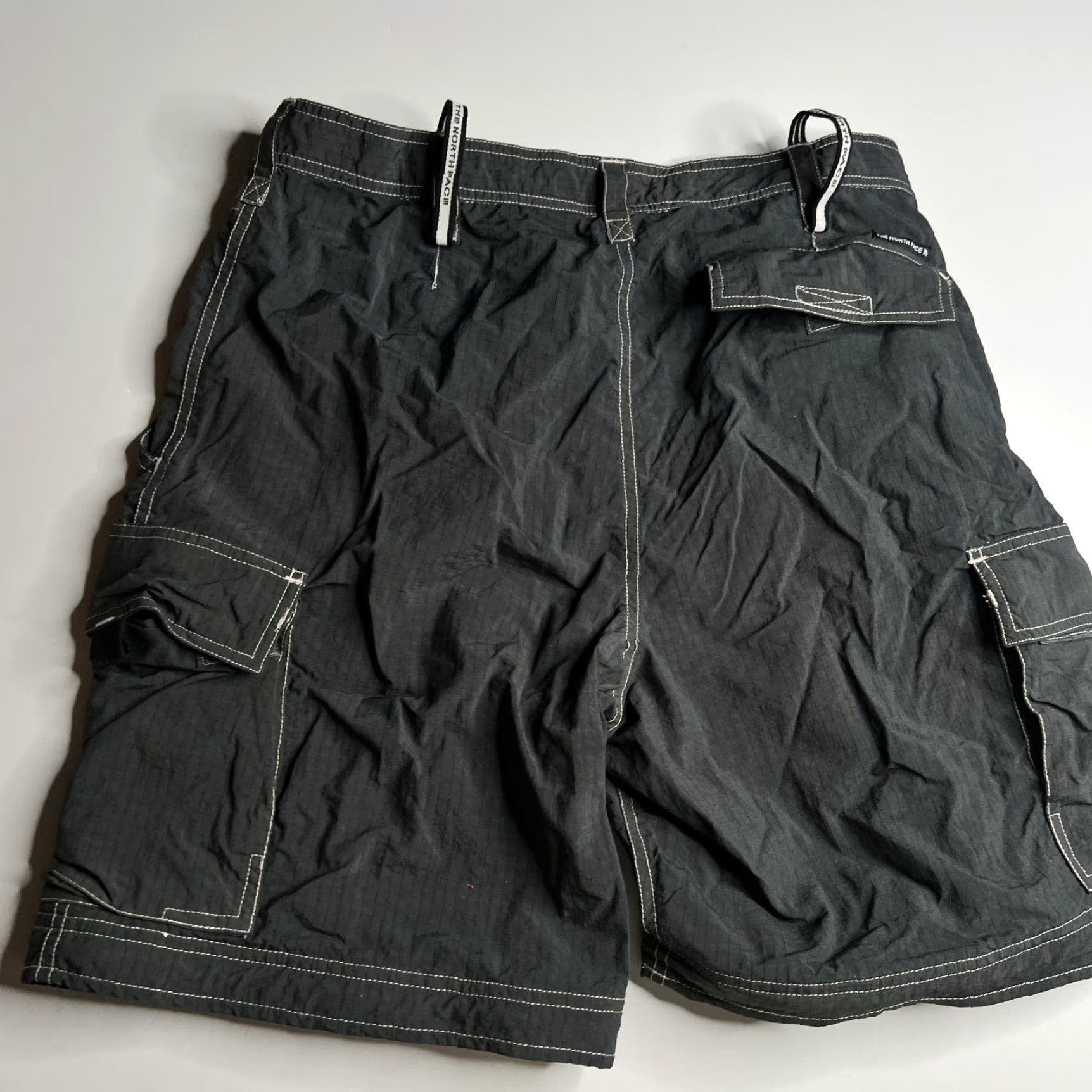 The North Face The North Face Shorts Mens 34 Black Nylon Cargo Ripstop Hiking Outdoor Trail Mens Regular Front Pocket Leather? Size US 34 / EU 50 - 6 Thumbnail