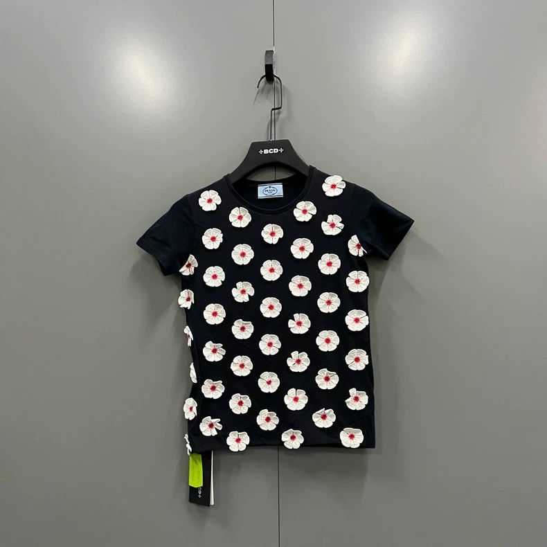 Prada Prada Size 36 Front floral embroidery short sleeves 2502-N Size US XXS / EU 40 - 1 Thumbnail