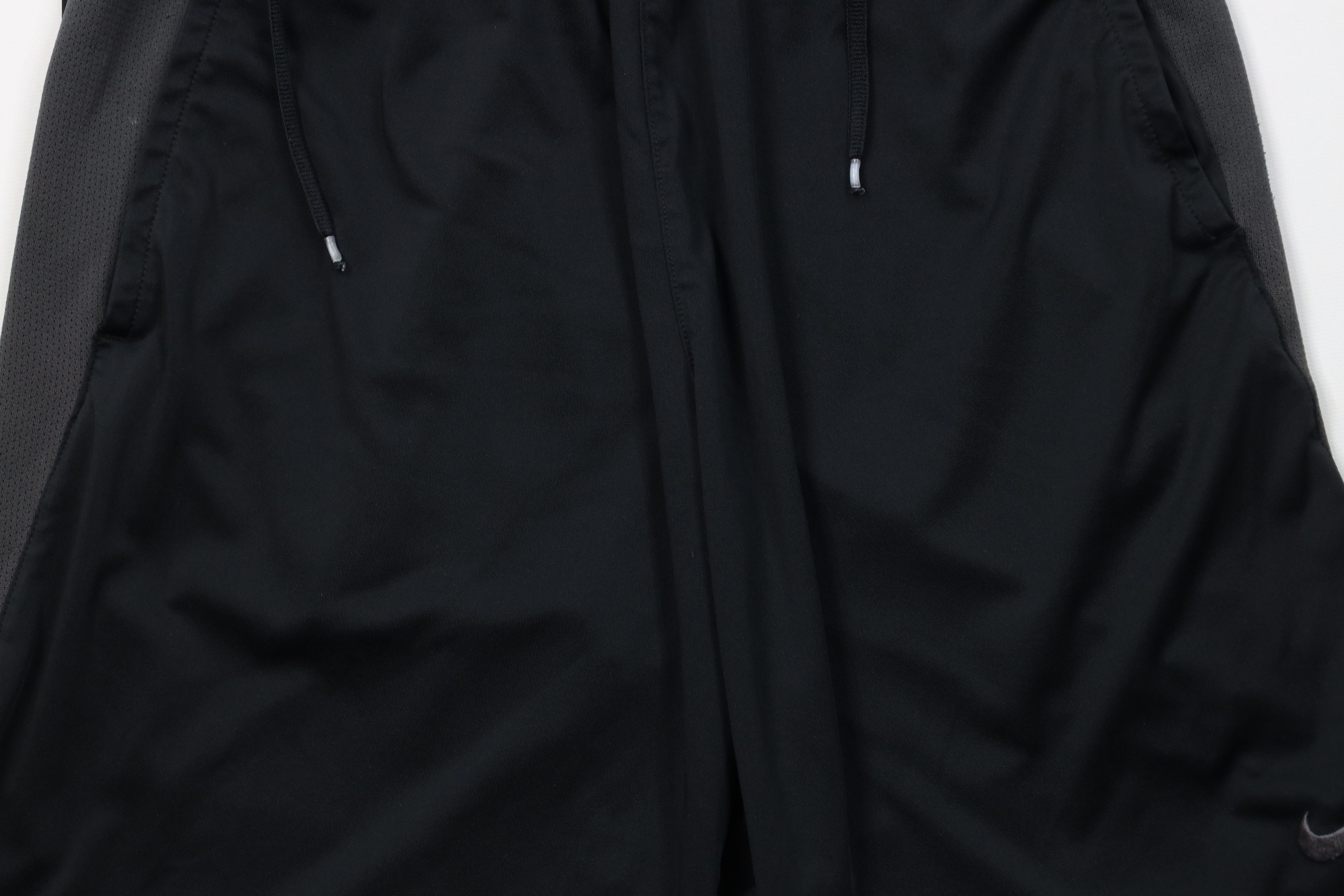 Nike Vintage Y2K Nike Scott Mini Swoosh Above Knee Shorts Black Size US 32 / EU 48 - 3 Thumbnail