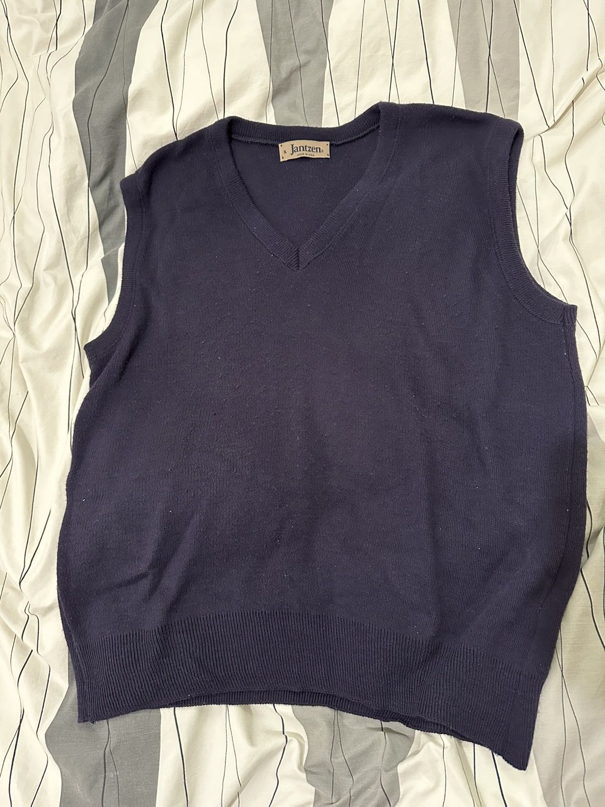 Jantzen × Vintage Vintage Jantzen Sweater Vest Size US XL / EU 56 / 4 - 1 Thumbnail