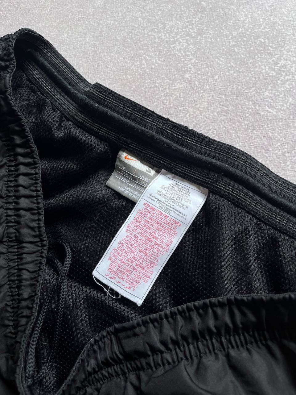 Nike × Vintage Vintage Nike Swoosh Nylon Baggy Trackpants Y2K S Size US 31 - 5 Thumbnail