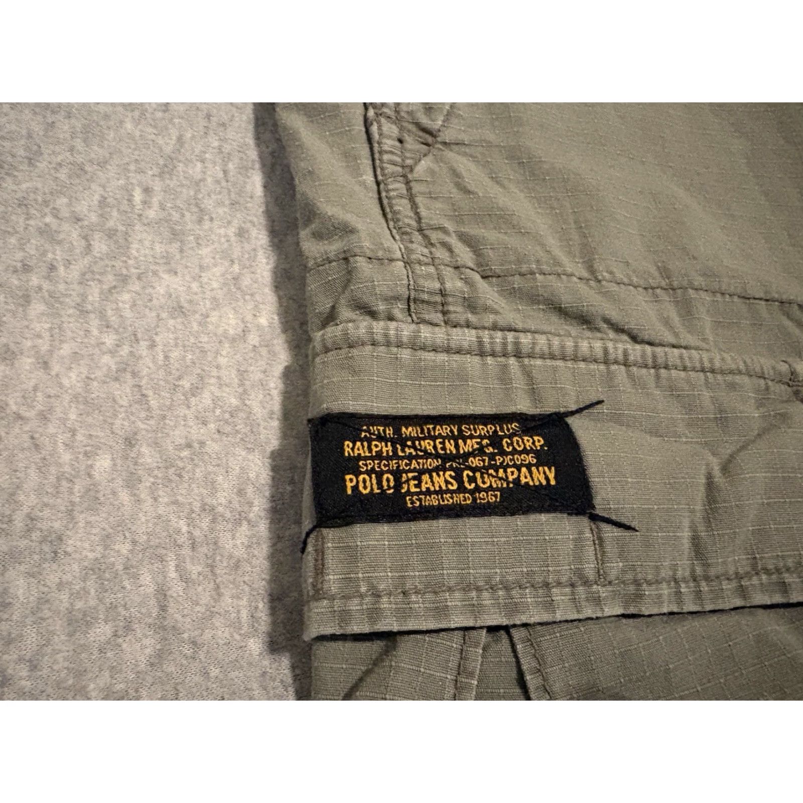 Polo Ralph Lauren Polo Ralph Lauren Polo Jeans Co Military Surplus Cargo Shorts Green Army 36 Mens Cargo Pocket 90s Y2K Military Surplus Cargo Shorts Mens 36 Green Size US M / EU 48-50 / 2 - 2 Thumbnail