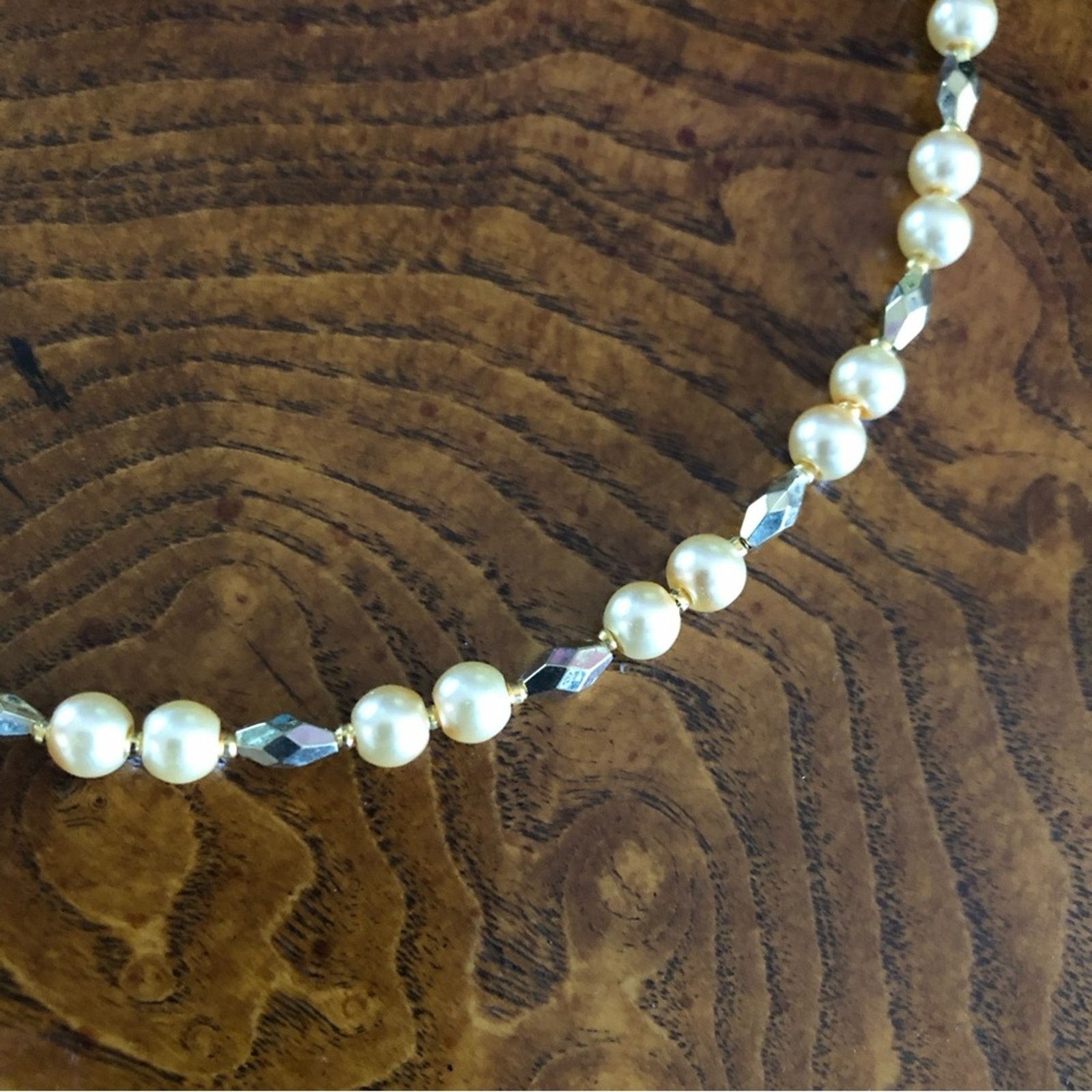 Handmade Handcrafted repurpose gold leaf quartz Pearl necklace Size ONE SIZE - 11 Thumbnail