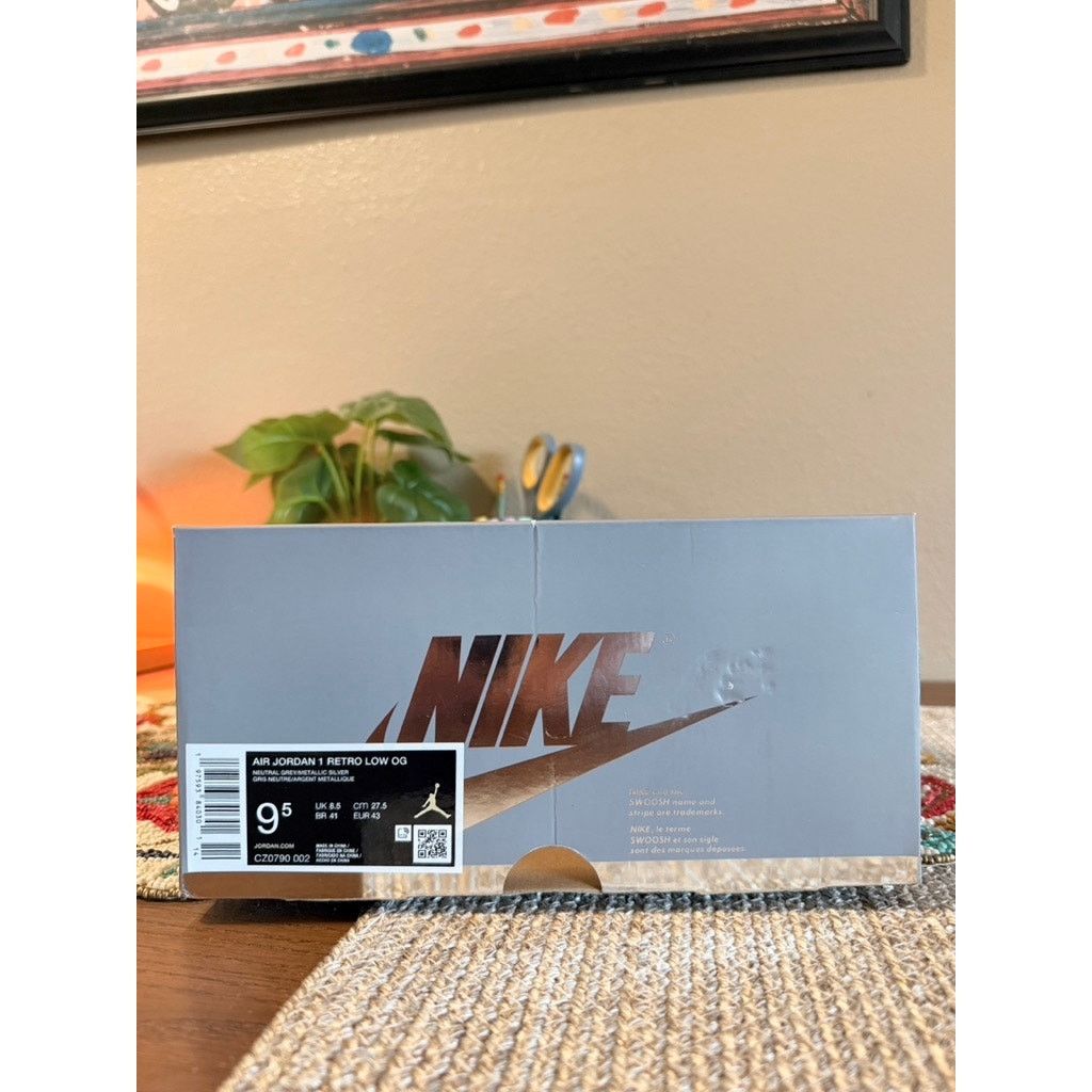 Jordan Brand × Nike Jordan 1 Retro Low OG Metallic Silver Neutral Grey White Size US 9.5 / EU 42-43 - 9 Thumbnail