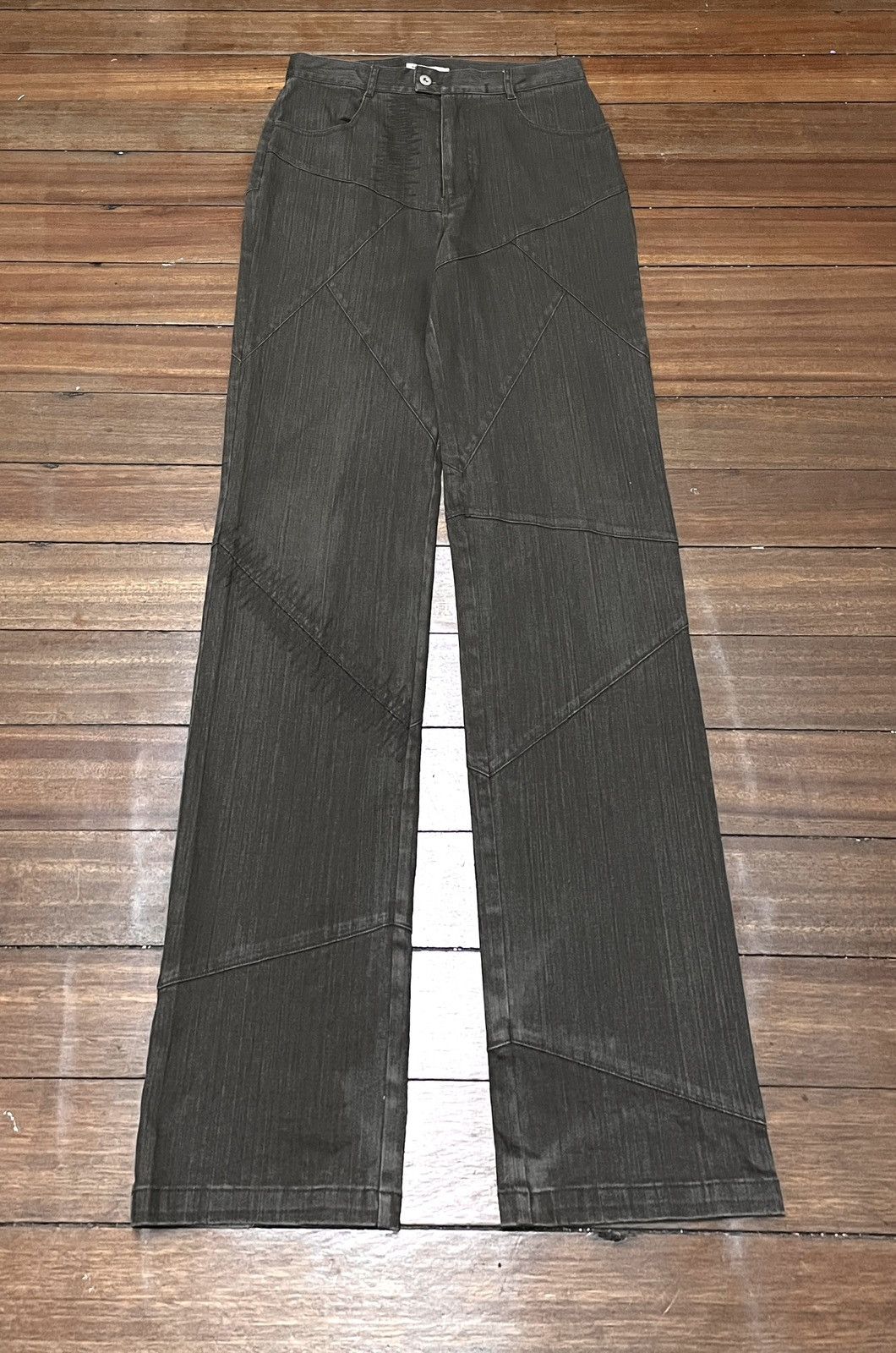 Le Grande Bleu (L.G.B.) Very Rare Vintage Japanese Brand Semantic Design Jeans 2000s Size US 29 - 1 Thumbnail