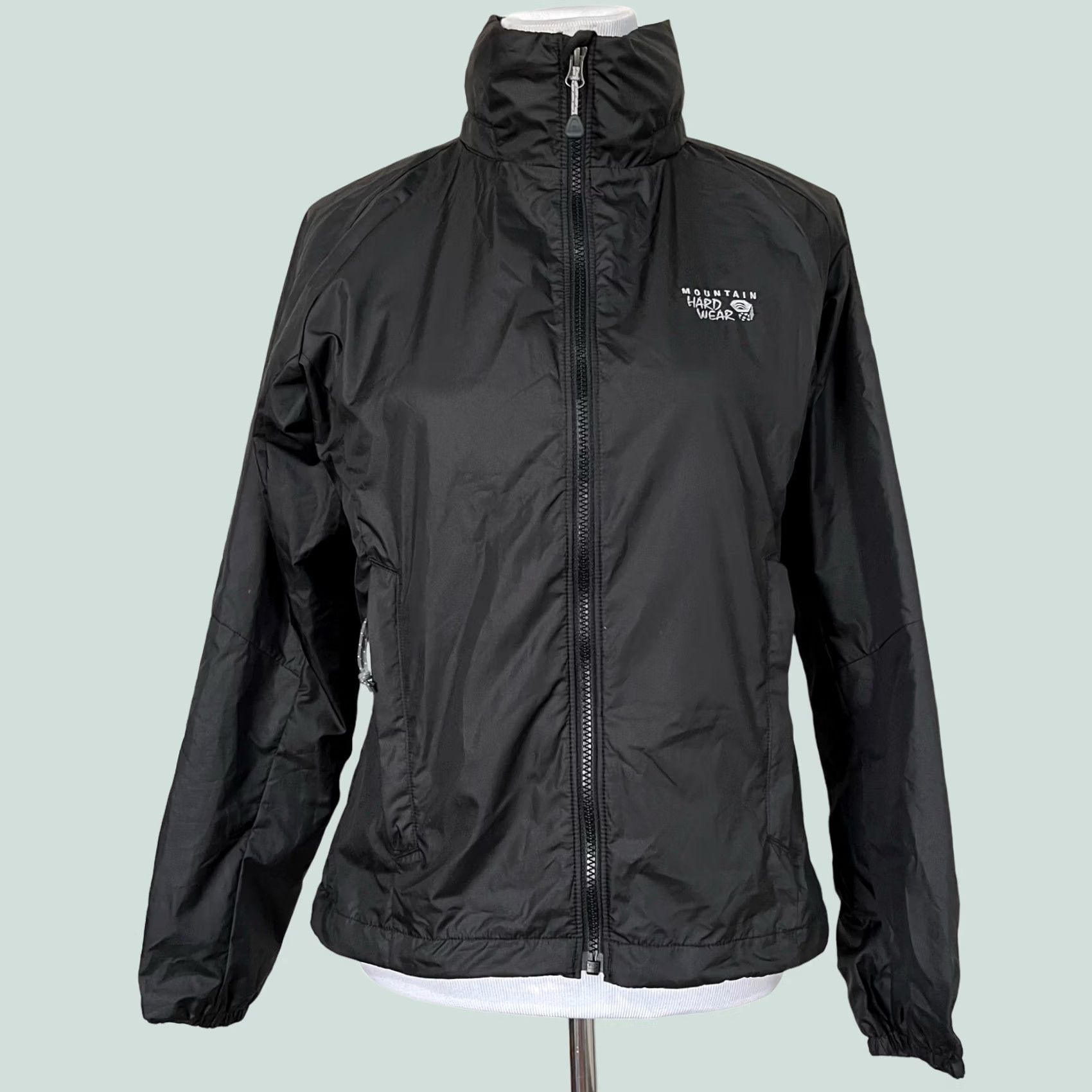 Mountain Hardwear VINTAGE Mountain Hardwear Windbreaker Jacket Windrush Black XS Women’s Packable Hooded Windbreaker Size XS / US 0-2 / IT 36-38 - 1 Thumbnail
