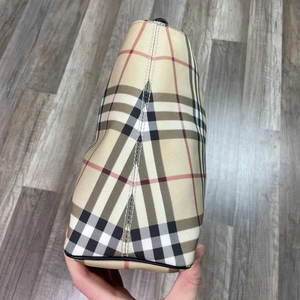 Burberry Burberry Full pattern Handbag Measurements: 45x23x10cm Size ONE SIZE - 6 Thumbnail