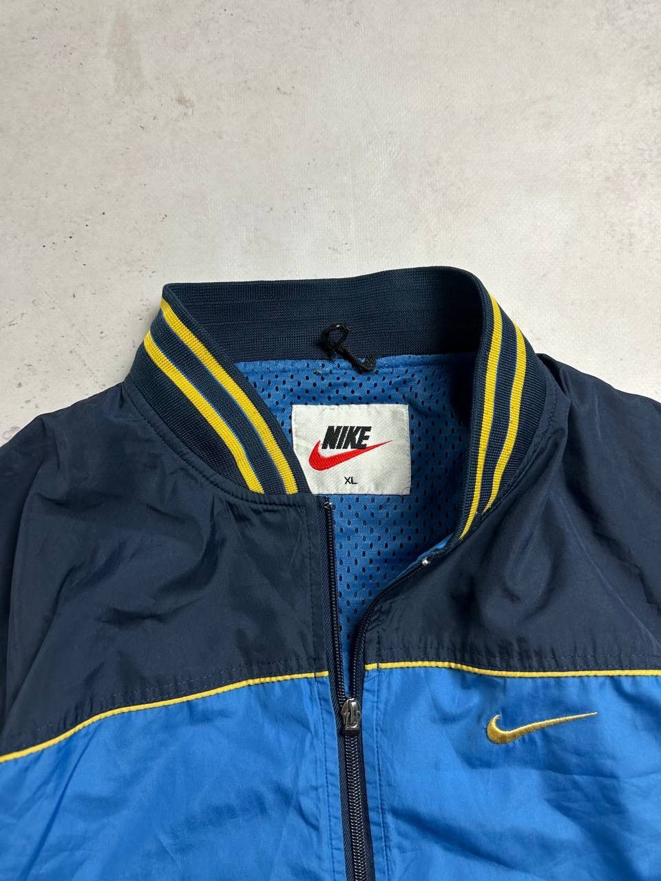 Nike Vintage Nike Swoosh Nylon Bomber Jacket Y2K XL Size US XL / EU 56 / 4 - 4 Thumbnail