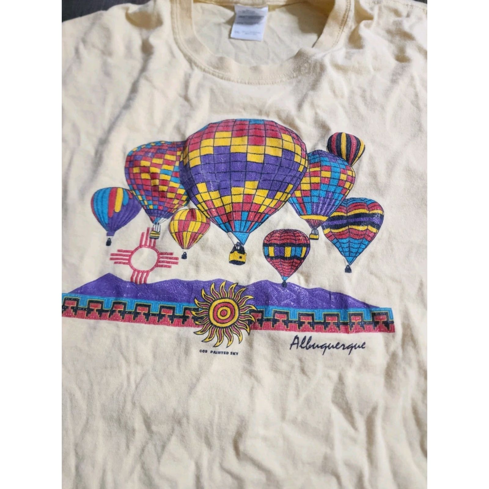 Gildan Retro Mens 2XL Gildan T-Shirt Yellow 2000s USA Art Funny Souvenir New Mexico Albuquerque Size US XXL / EU 58 / 5 - 4 Thumbnail