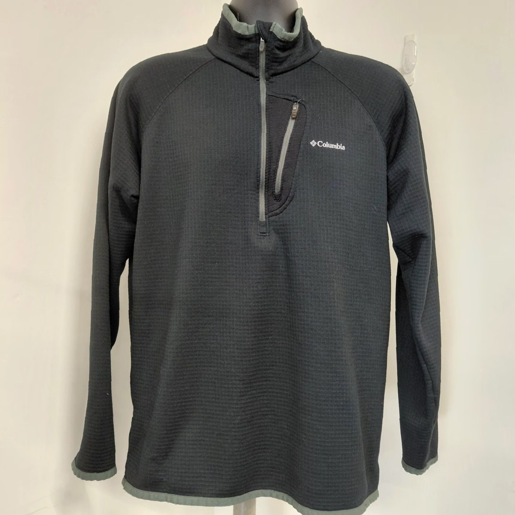 Vintage Columbia Sweater Men's Large Black Fleece Quarter Zip Omni-Wick Outdoors Casual Size US L / EU 52-54 / 3 - 2 Thumbnail