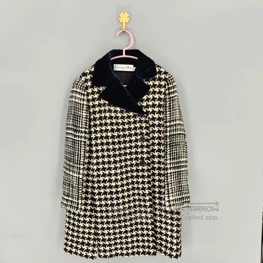 Dior dior houndstooth wool coat with velvet collar. Size XXS / US 00 / IT 34 - 1 Thumbnail