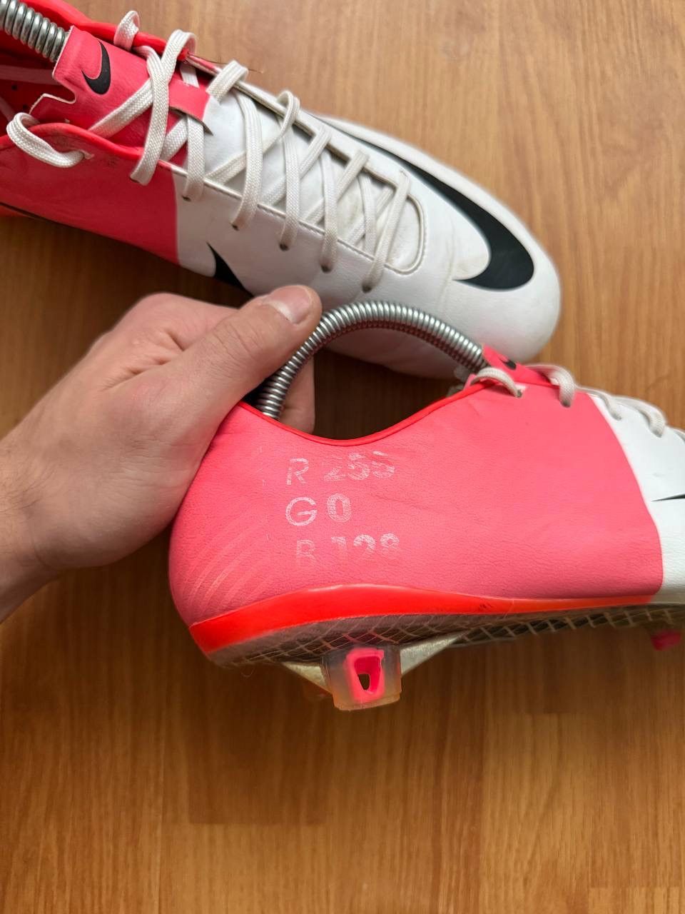 Nike Nike Mercurial Vapor VIII « Clash Euro 2012 » (509136-106) Size US 11.5 / EU 44-45 - 10 Thumbnail