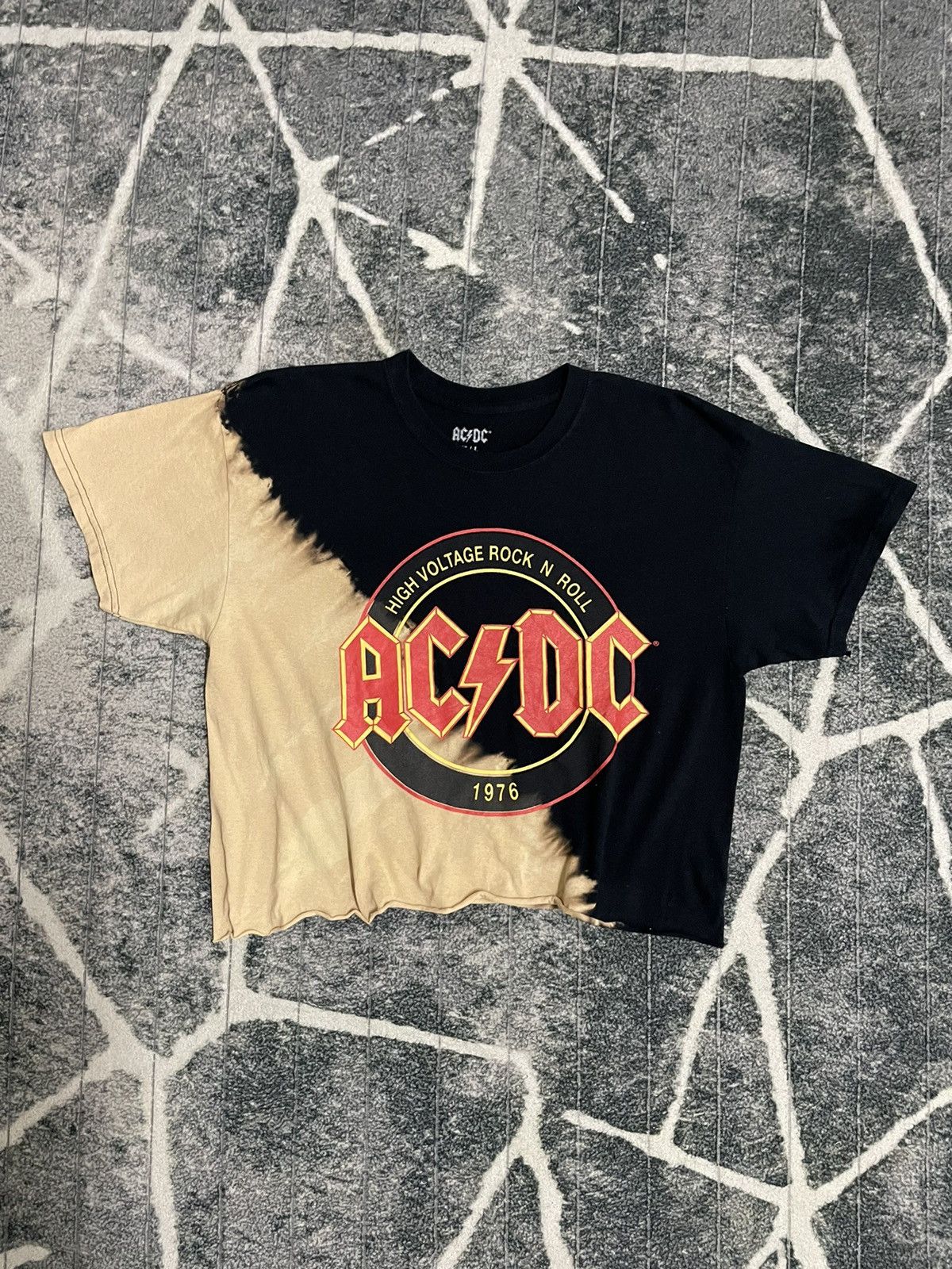 Band Tees RARE ACDC BAND CROP TOP TEE Size L / US 10 / IT 46 - 1 Thumbnail