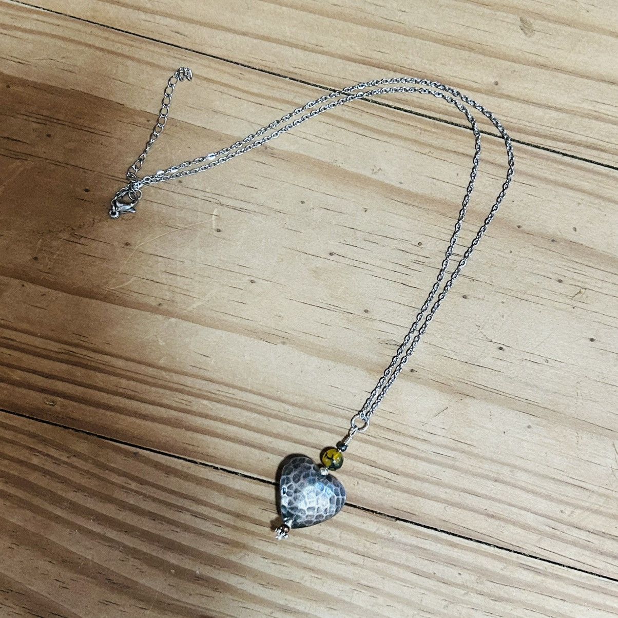 Handmade Handcrafted hammered bubble heart dragon vein necklace Size ONE SIZE - 7 Thumbnail