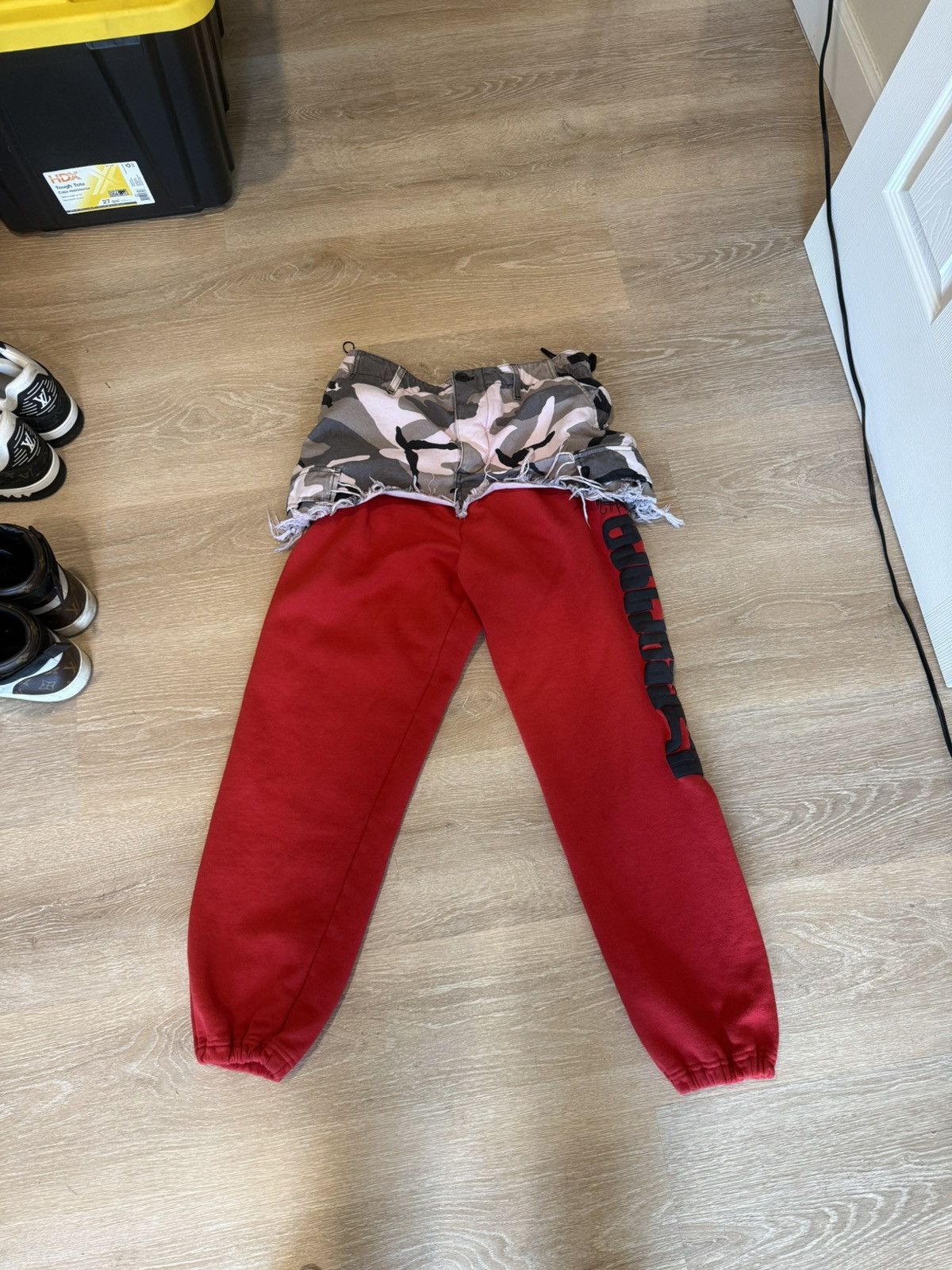 Vetements Vetements Cropped camo collage sweats Size US 31 - 1 Thumbnail