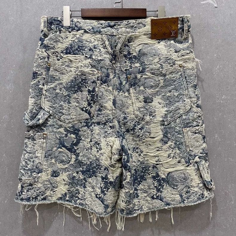 Louis Vuitton louis vuitton floral distressed denim shorts Size US 32 / EU 48 - 1 Thumbnail