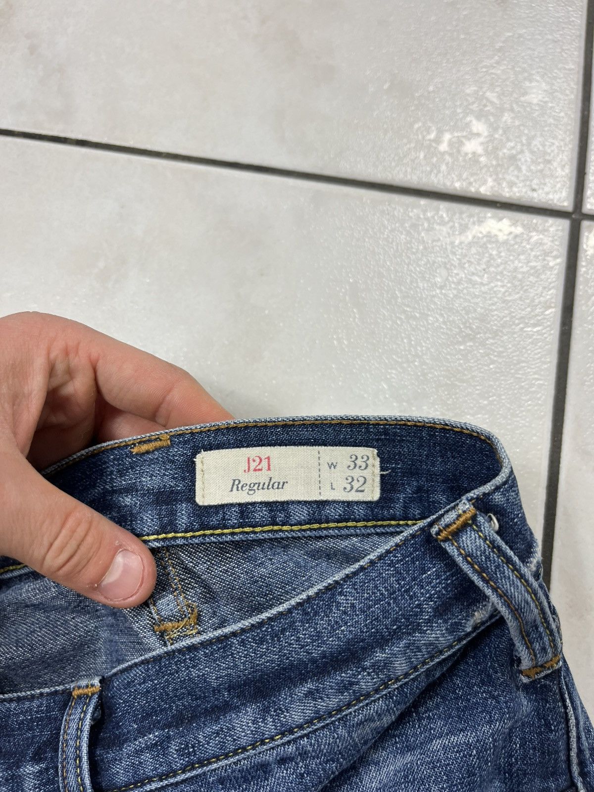 Armani × Giorgio Armani Vintage Armani jeans distressed denim y2k washed J21 regular Size US 33 - 22 Thumbnail